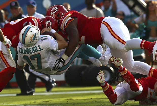 
                <strong>Miami Dolphins - Kansas City Chiefs 15:34</strong><br>
                Und ab auf den Hosenboden. Viermal wird Tannehill gesackt.
              