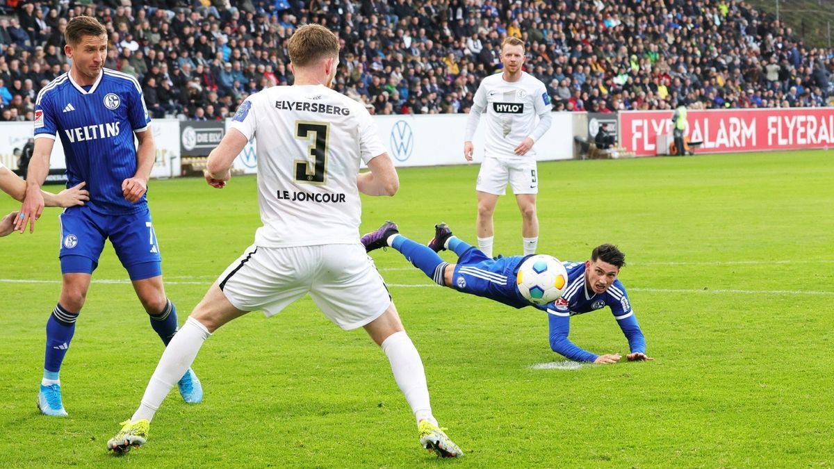 Wieder kein Auswärtssieg: Schalke punktet in Elversberg