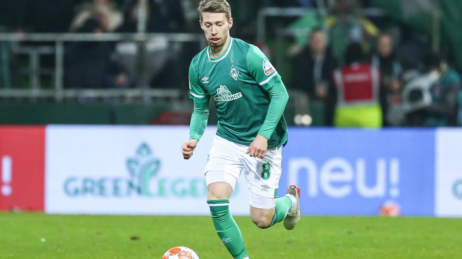 
                <strong>Bayer 04 Leverkusen</strong><br>
                Vier verliehene Spieler: Joel Pohjanpalo (Caykur Rizespor), Mitchell Weiser (Foto/ Werder Bremen), Ayman Azhil (RKC Waalwijk) und Yannik Schlößer (1. FC Nürnberg II)Kein ausgeliehener Spieler
              