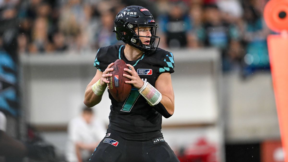 AMERICAN FOOTBALL - ELF, Raiders vs Ravens INNSBRUCK,AUSTRIA,19.JUL.25 - AMERICAN FOOTBALL - ELF, European League of Football, Tirol Raiders vs Munich Ravens. Image shows Russell Tabor (Ravens). PU...