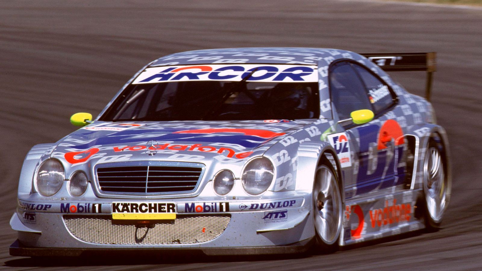 
                <strong>2001: Mercedes-Benz CLK</strong><br>
                Bernd Schneider
              