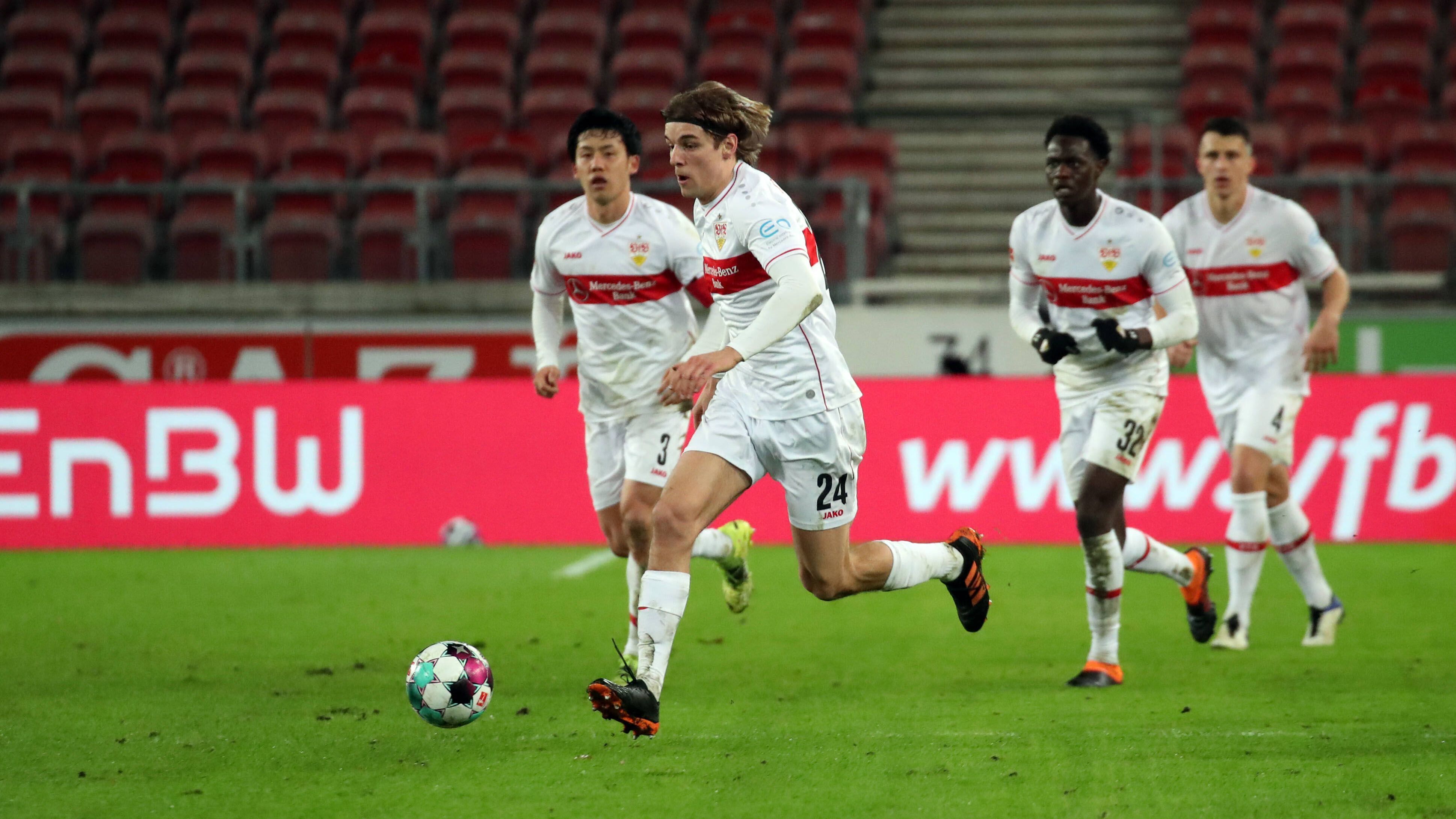 
                <strong>Platz 8: VfB Stuttgart (36 Punkte)</strong><br>
                Der Aufsteiger spielt eine starke Saison und darf neun Spieltage vor Saisonende noch von der Champions League träumen, auch wenn das in Bad Cannstatt wohl überhaupt keine Priorität hat. Fünf Spiele in Folge haben die Stuttgarter nicht mehr verloren, reisen nun aber zu Tabellenführer FC Bayern. Daneben warten noch Leipzig, Wolfsburg und Dortmund auf das Team von Pellegrino Matarazzo im weiteren Saisonverlauf.
              