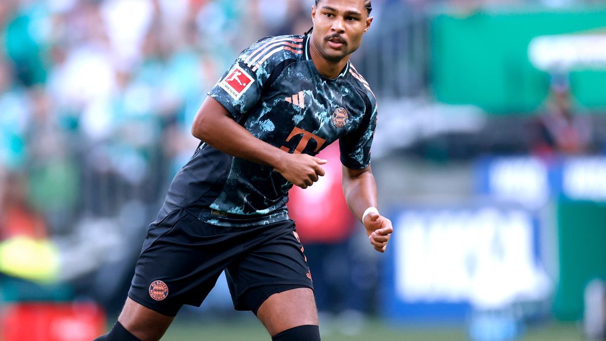 GNABRY Serge Team FC Bayern Muenchen DFL Bundesliga Saison 2024 - 2025 Spiel Werder Bremen - FC Bayern Muenchen am 21.09.2024 in Bremen *** GNABRY Serge Team FC Bayern Muenchen DFL Bundesliga Seaso...