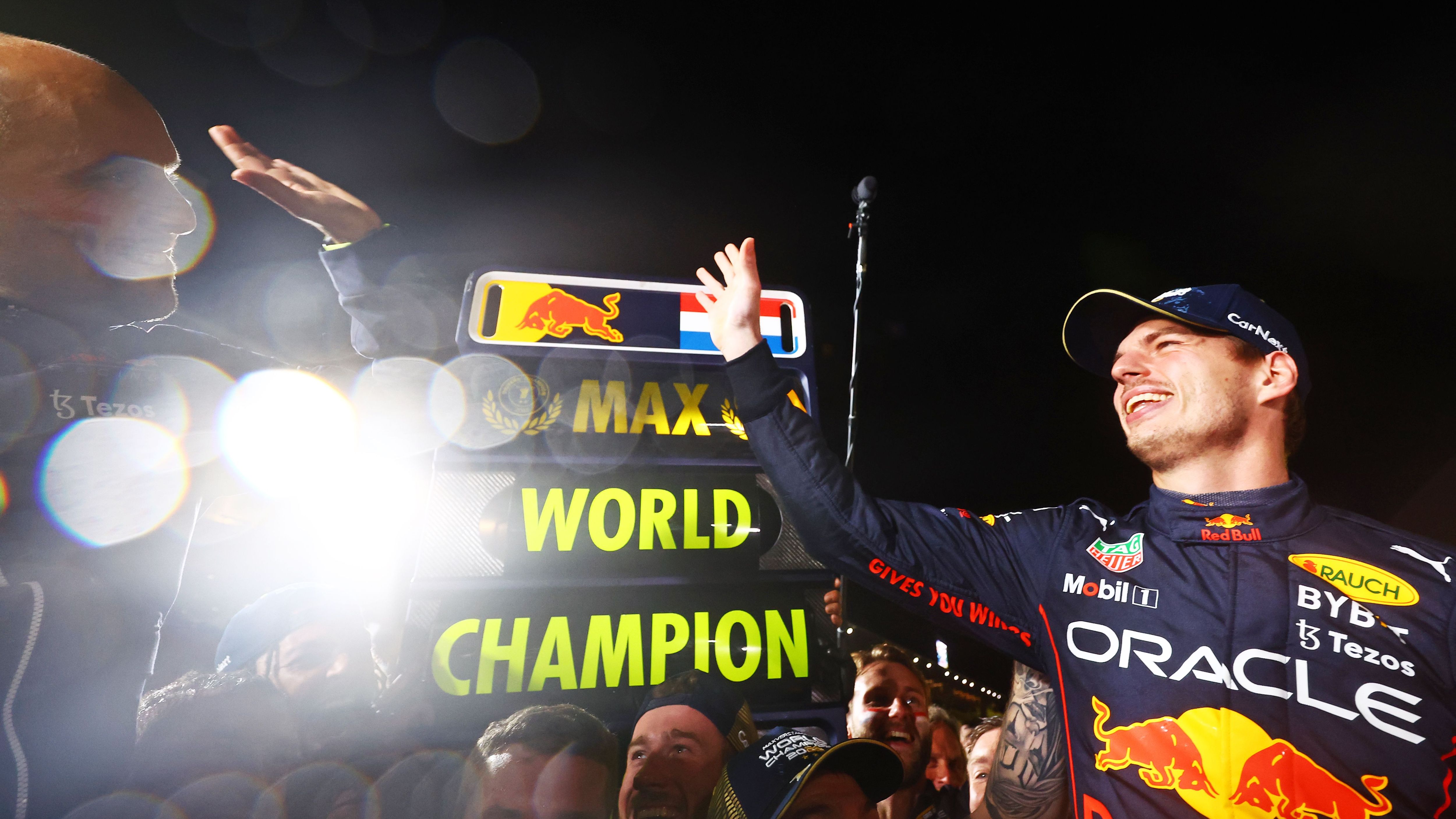 <strong>Platz 2 (geteilt): 2022 (Max Verstappen)</strong><br>Im letzten Jahr konnte Max Verstappen schon beim Großen Preis von Japan nach einem kuriosen Regen-Rennen seinen zweiten WM-Titel perfekt machen, was er aufgrund einiger Unklarheiten bzgl. Punkteverteilung erst im Ziel erfahren hatte. In der letzten Saison folgten allerdings nur noch vier Rennen.&nbsp;