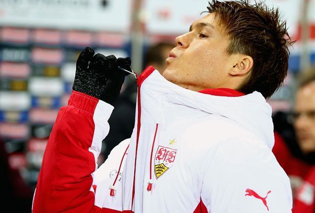 
                <strong>VfB Stuttgart: Gotuko Sakai (Japan)</strong><br>
                Die Stuttgarter müssen auf Verteidiger Gotoku Sakai verzichten. Der 23-Jährige soll den Japanern bei der Mission Titelverteidigung helfen.
              