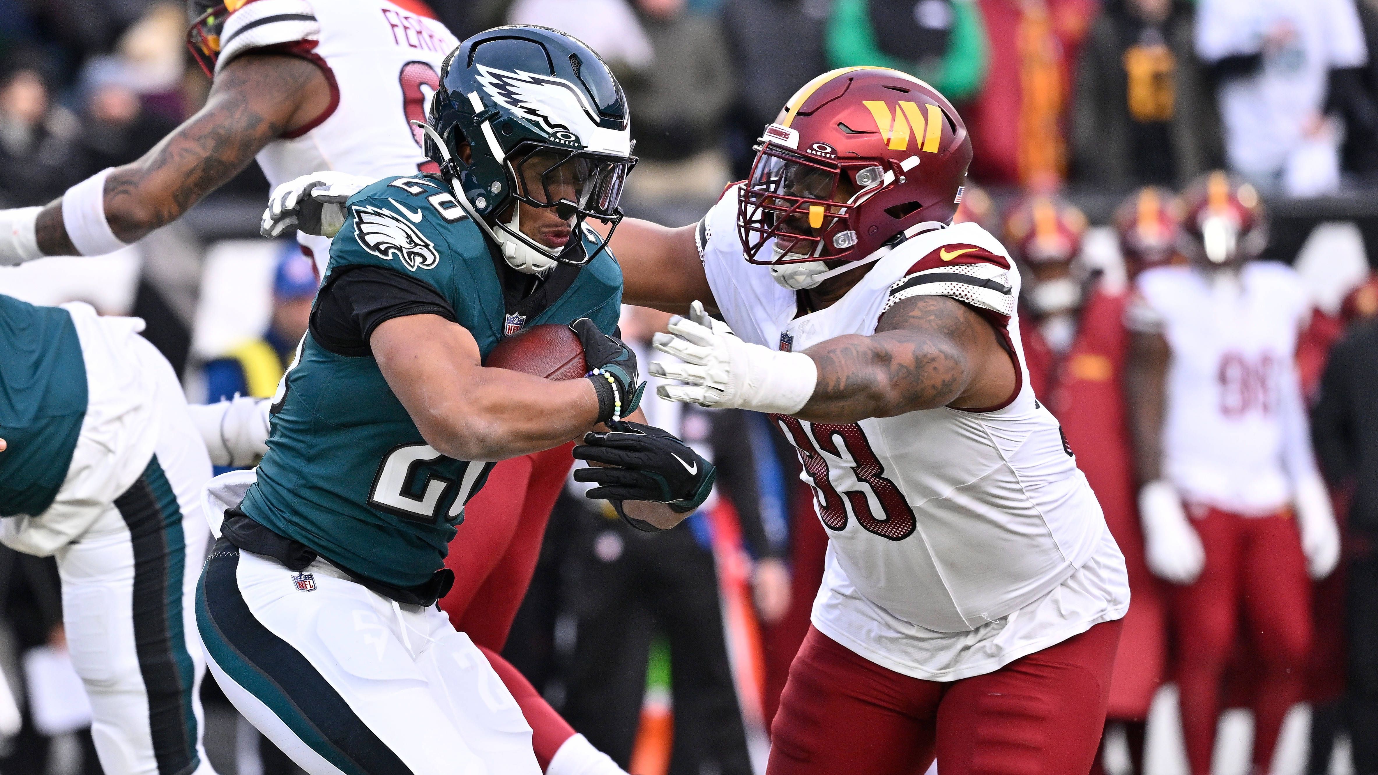 <strong>Minnesota Vikings: Jonathan Allen (Defensive Tackle)<br></strong><strong>Vertragdetails</strong>: 3 Jahre, 51 Millionen US-Dollar<br>In seinen leistungsstärksten Jahren zählte Jonathan Allen zu den besten Defensive Tackles der Liga. Doch diese Form erreichte er die letzten Jahre nicht. Die Vikings werden hoffen, dass der mittlerweile 30-Jährige einen zweiten Frühling erleben wird. Ansonsten ist der Deal zu teuer.