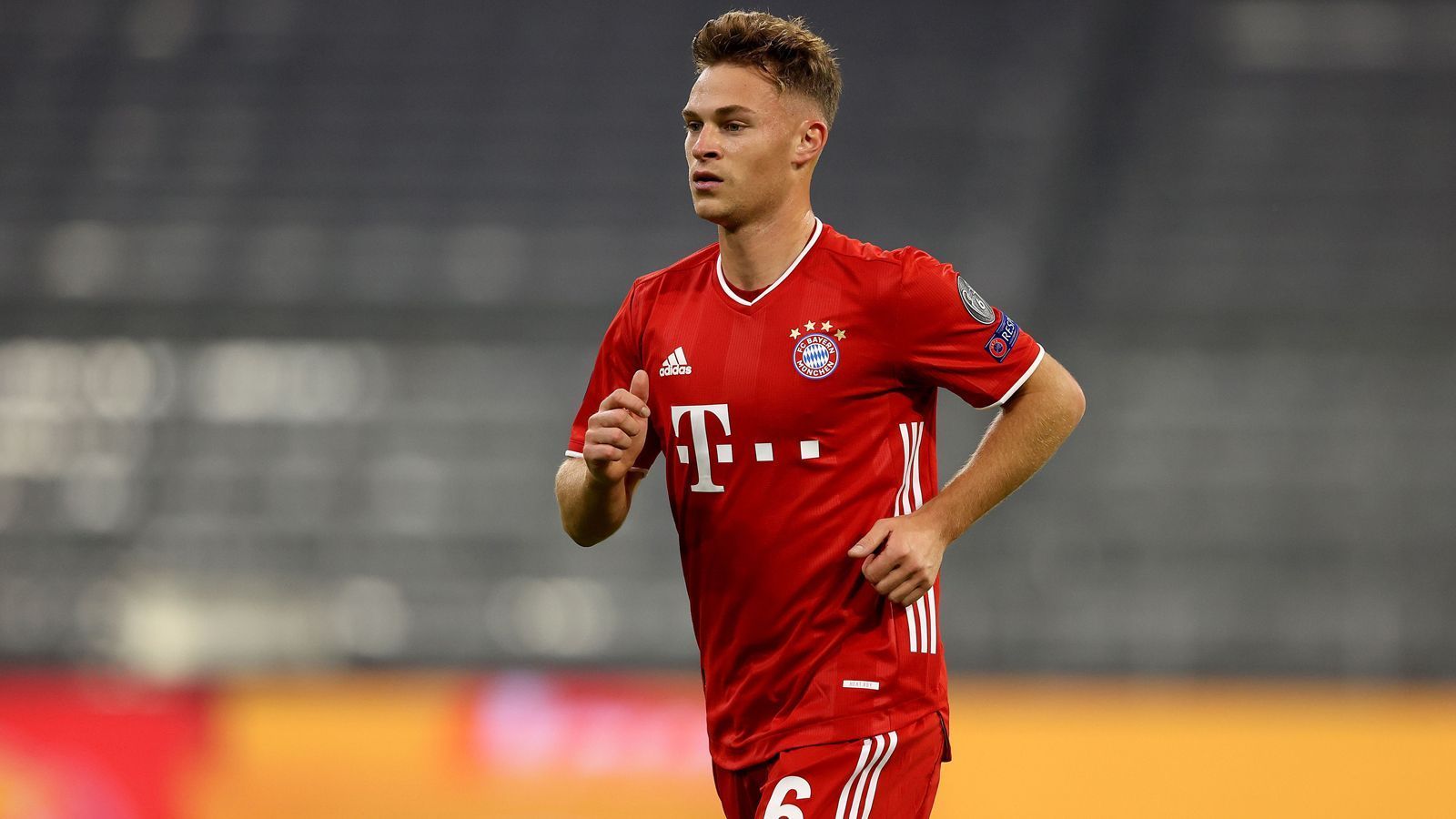 
                <strong>Joshua Kimmich (FC Bayern München)</strong><br>
                Position: Abwehr - Alter: 25 Jahre
              