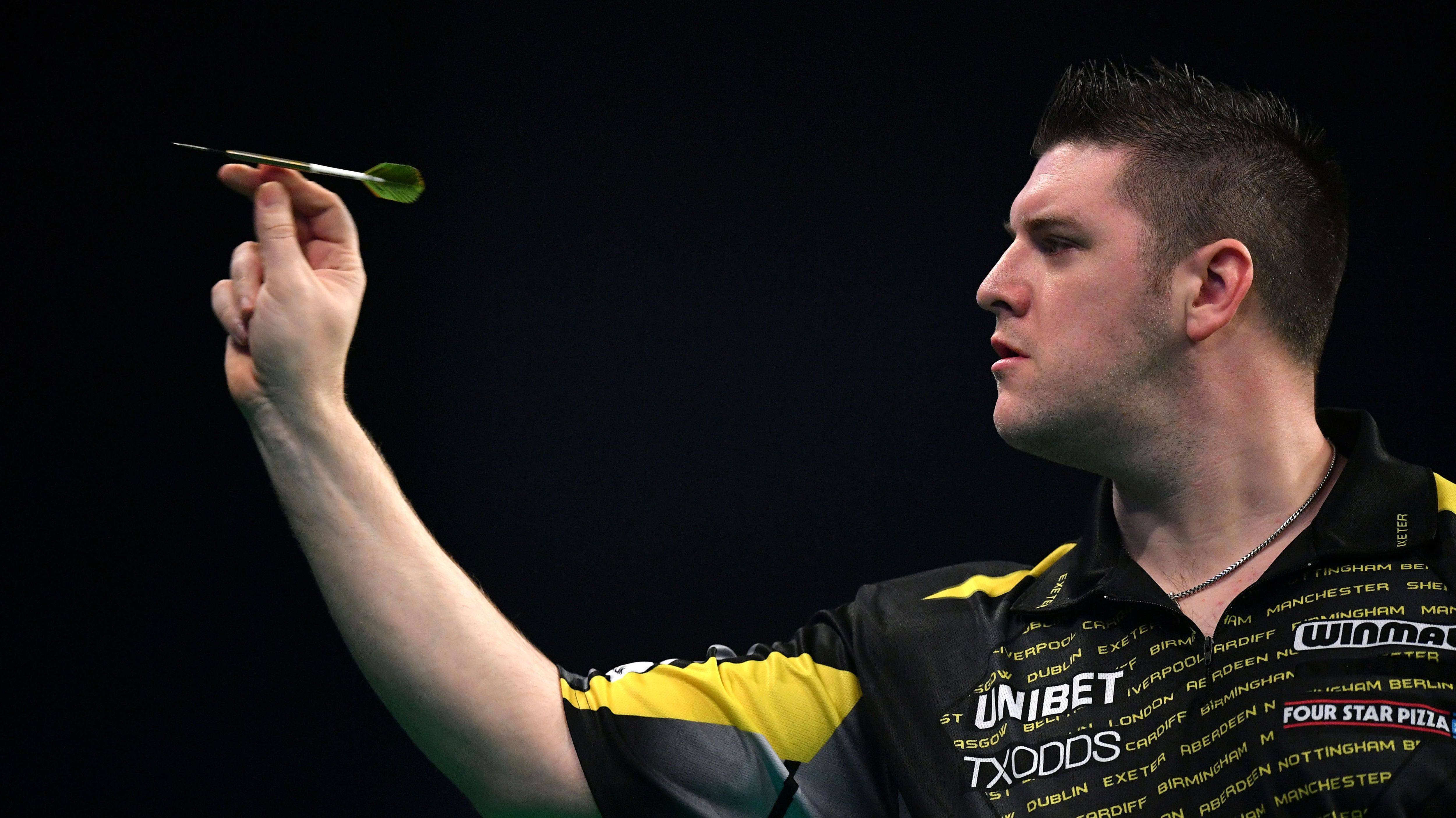 
                <strong>Daryl Gurney (33, Nordirland)</strong><br>
                Für den Nordiren Daryl Gurney ist es die dritte Teilnahm an der Premier League of Darts in Folge. Letztes Jahr erreichte die aktuelle Nummer 7 der Welt sogar das Halbfinale und belegte am Ende Platz 4.
              