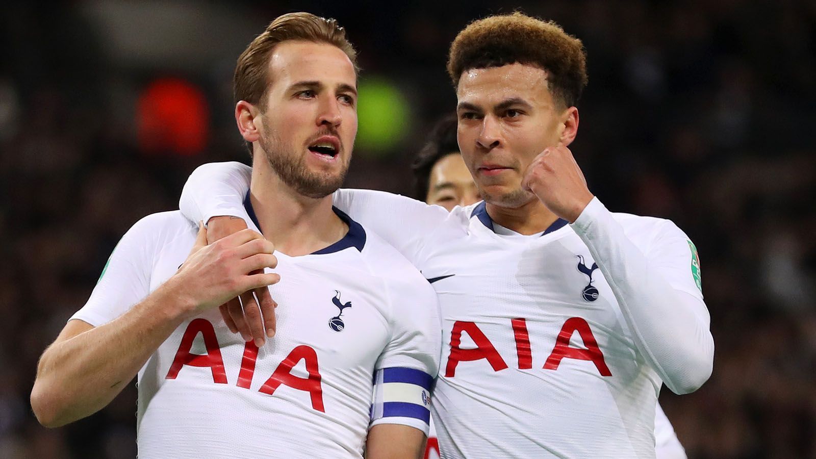 
                <strong>Platz 14: Tottenham Hotspur </strong><br>
                Die Spurs liegen mit 148 Millionen Euro kurz davor, allerdings entspricht der Betrag nur 41 Prozent der Gesamteinnahmen, die der Klub um Superstar Harry Kane (links) im Jahr generierte.  
              