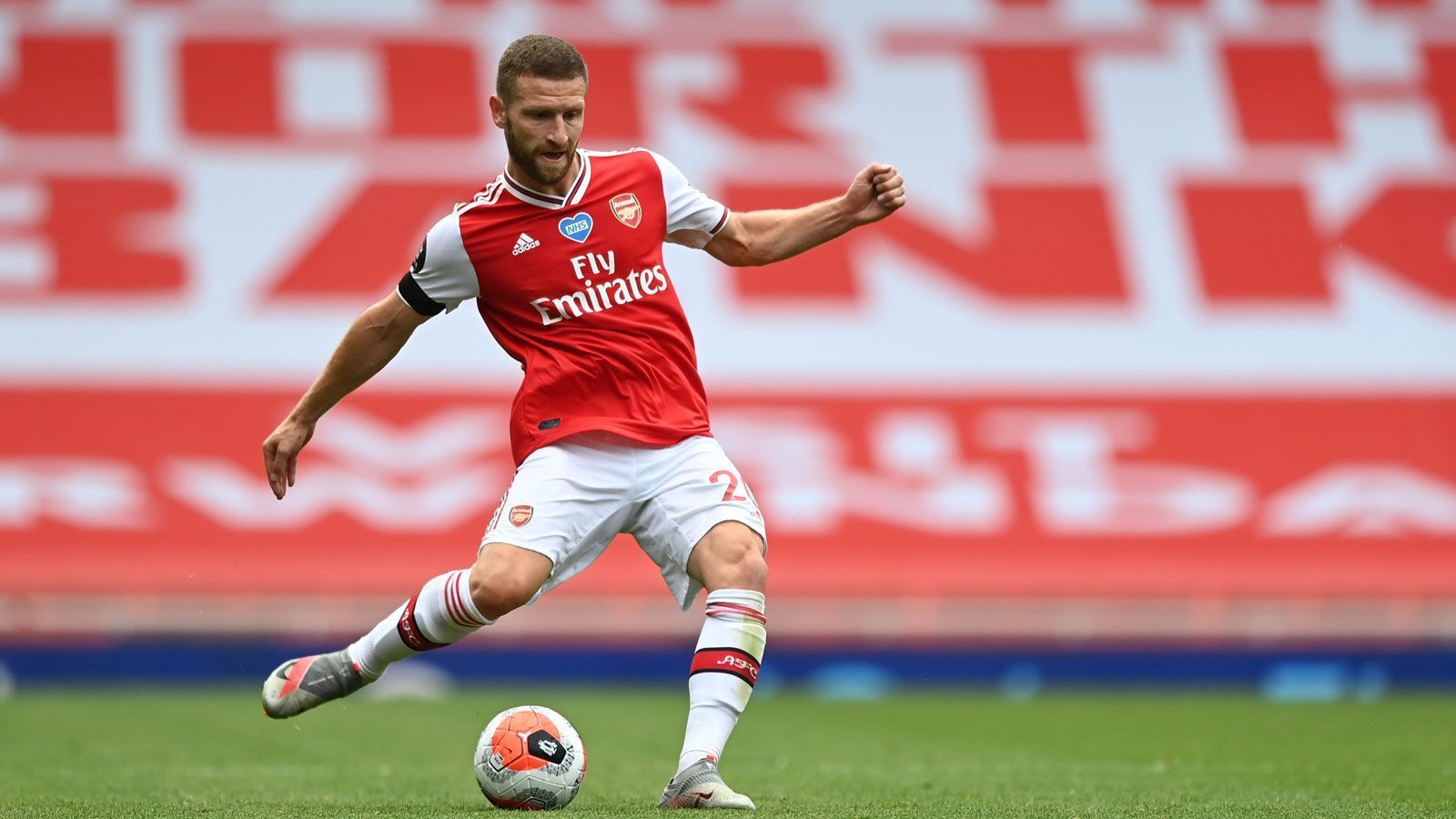 
                <strong>Shkodran Mustafi (32)</strong><br>
                Aktueller Verein: FC Arsenal - Position: Innenverteidiger - Marktwert: 12 Millionen Euro
              