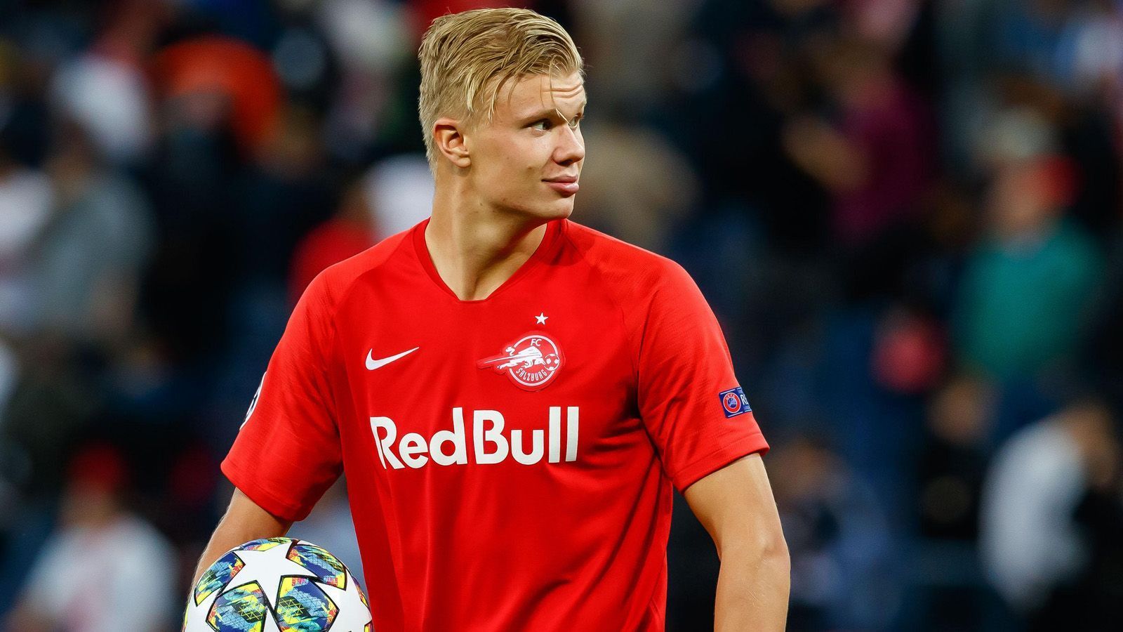 
                <strong>Erling Haaland</strong><br>
                Alter: 19 JahreVerein: Red Bull SalzburgPosition: SturmNationalität: Norwegen
              