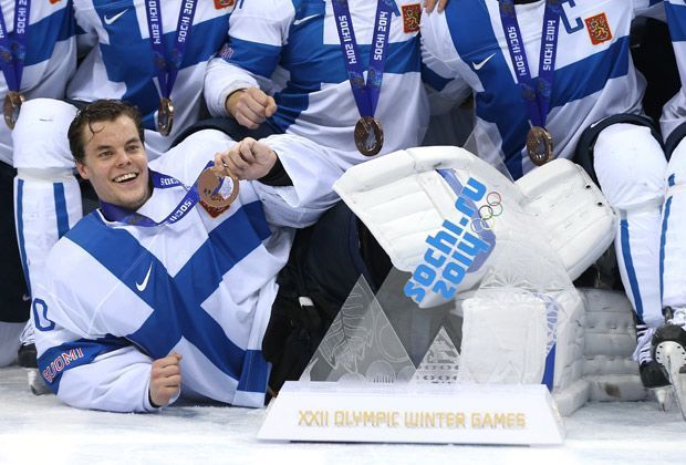 
                <strong>Eishockey, Männer: Bronze - Finnland</strong><br>
                Welche eine Überraschung! Mit einem deutlichen 5:0-Erfolg fegen die Finnen die Amerikaner im Spiel um Platz drei vom Eis. 
              