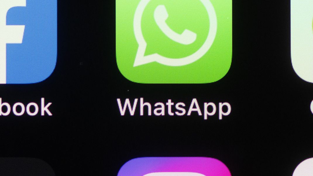Mehr Datensicherheit für WhatsApp-Nutzer:innen - zunächst nur in der iOS-Beta-Version.