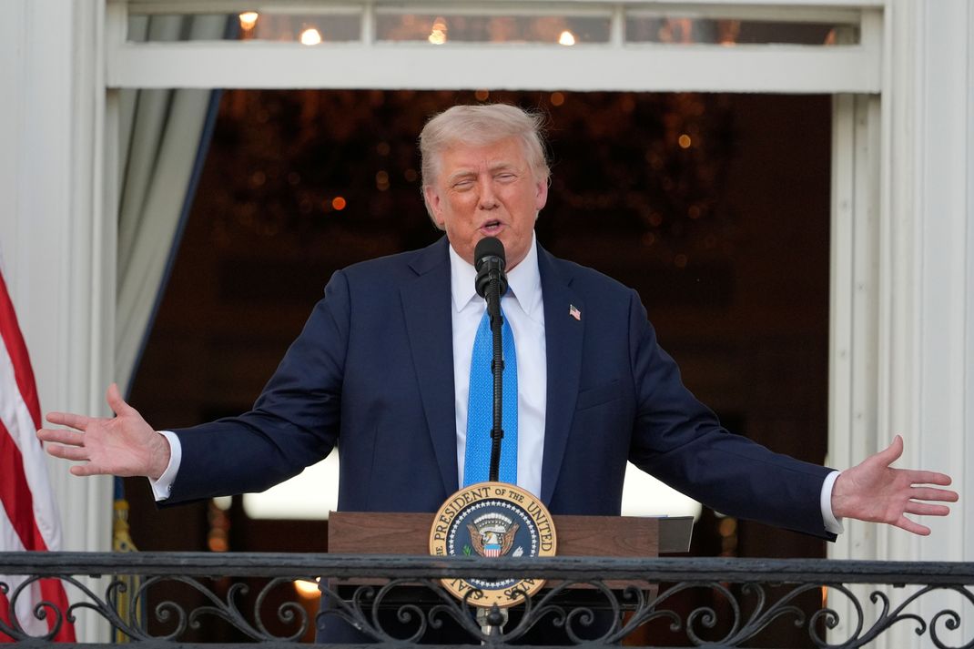 Donald Trump schaltet sich in den Iran-Israel-Konflikt ein.. (AP Photo/Alex Brandon)