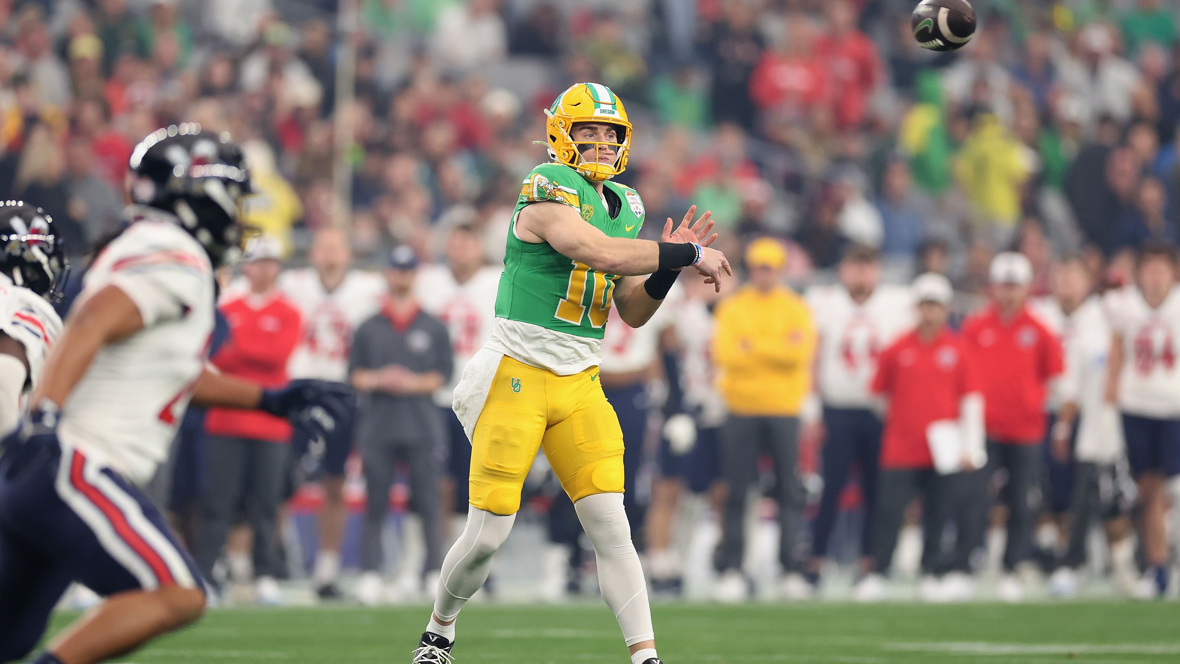 <strong>Bo Nix</strong><br>Position: Quarterback<br>College: Oregon<br>Prognose: Anfang / Mitte 2. Runde