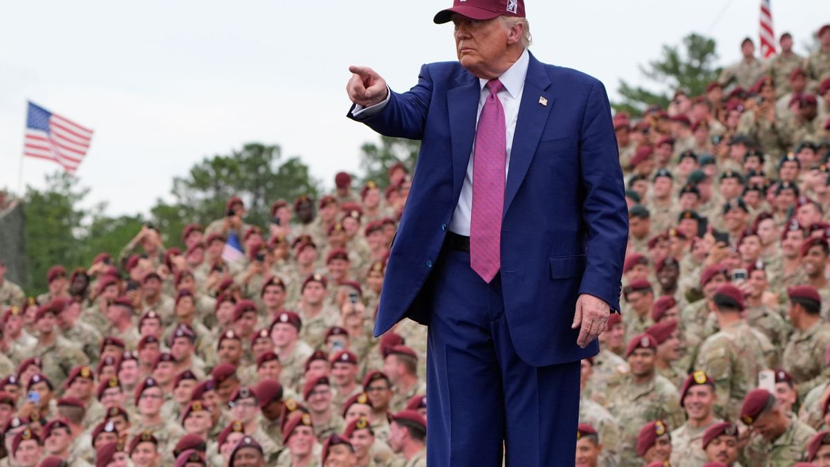Trump in Fort Bragg