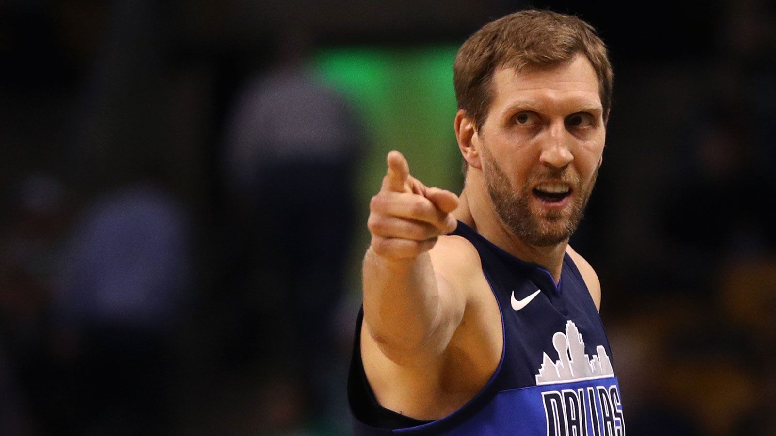 
                <strong>Dirk Nowitzki: Die Meilensteine seiner Karriere</strong><br>
                Auch wenige Tage vor seinem womöglich letzten Spiel in seiner Karriere war Basketball-Superstar Dirk Nowitzki noch nicht satt. Im Spiel gegen die Memphis Grizzlies gelang "Dirkules" nämlich ein weiterer Rekord. ran.de zeigt die Meilensteine des 40-jährigen Würzburgers, der in den vergangenen zwanzig Jahren zu einem der erfolgreichsten Basketballer der NBA-Geschichte wurde. "Locker Room Spezial - 'Dallas dankt Dirk Nowitzki' in der Nacht von Mittwoch auf Donnerstag ab 00:55 Uhr auf ProSieben MAXX und ran.de, sowie "Locker Room" in der Nacht von Donnerstag auf Freitag ab 00:05 Uhr auf ProSieben MAXX und ran.de
              