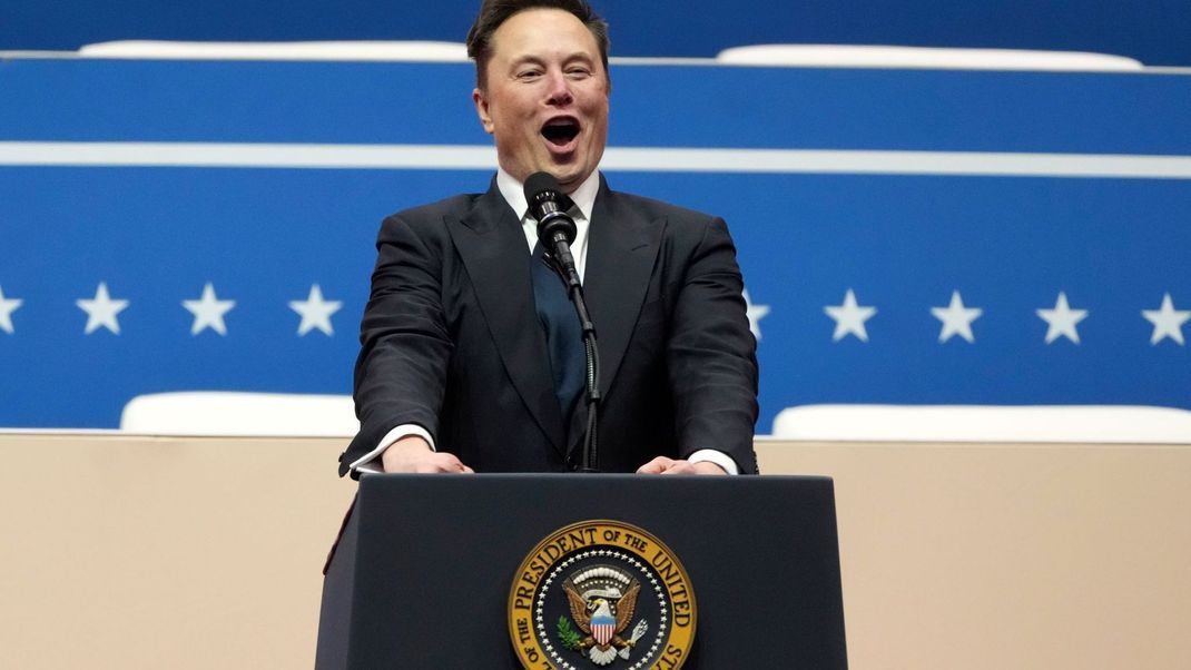 Elon Musk hat einen offiziellen Status in Washington bekommen.