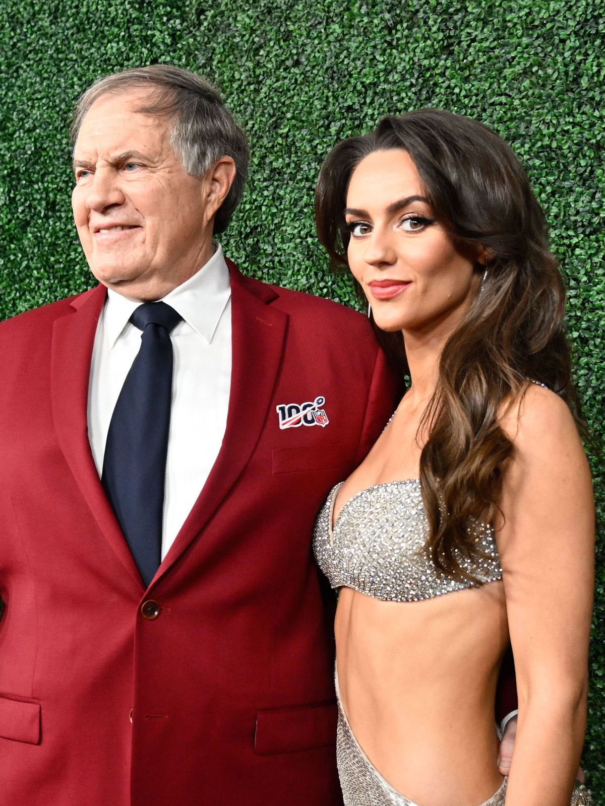 NFL, American Football Herren, USA 2025: NFL Honors Awards Ceremony Red Carpet Event FEB 06 February 6, 2025, New Orleans LA; Bill Belichick and Jordon Hudson pose on the red carpet before Super Bo...