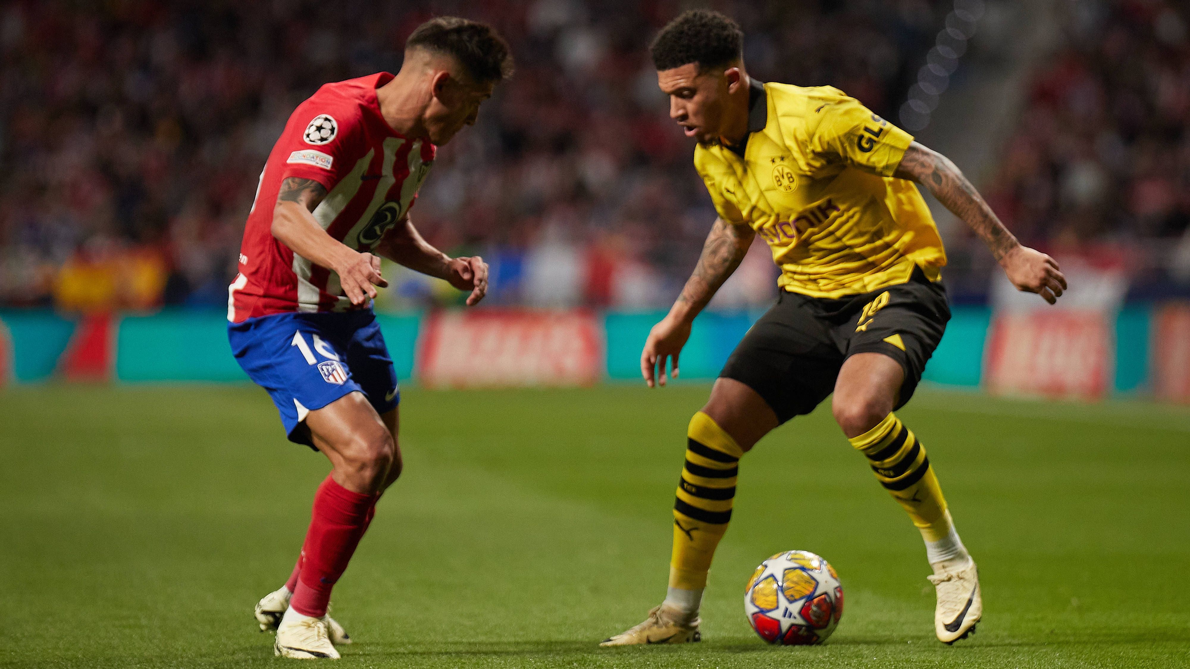 <strong>Jadon Sancho (Borussia Dortmund)</strong><br>Bester Spieler beim BVB. Versprüht wahnsinnig viel Spielfreude und zeigt sowohl Lino als auch Molina immer wieder die Grenzen auf. Über weite Strecken des Spiels wird es nur über den ENgländer gefährlich beim BVB. Einzig eine Torbeteiligung bleibt ihm verwehrt. <strong><em>ran</em>-Note: 2</strong>