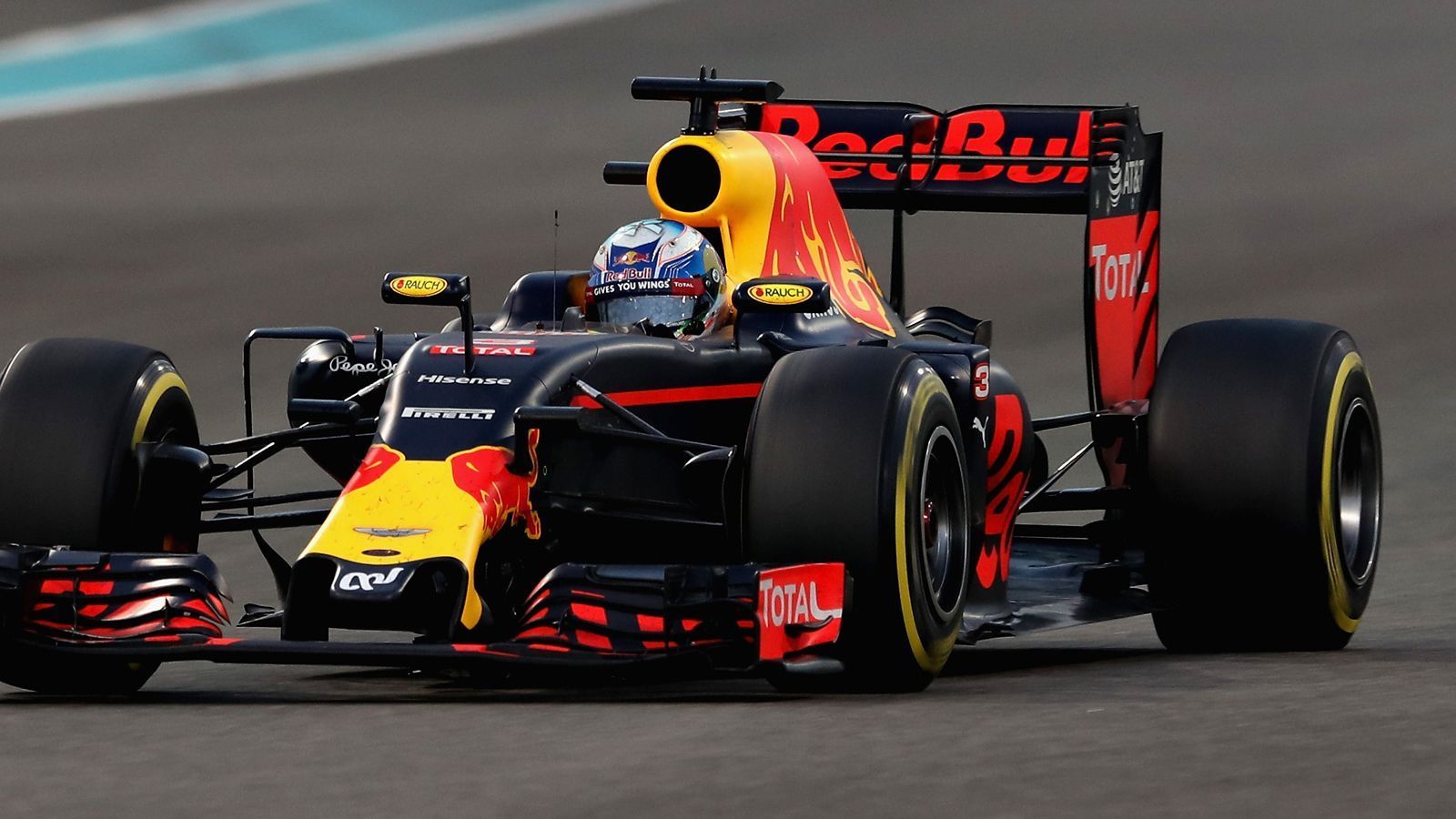 
                <strong>Red Bull RB12 (2016)</strong><br>
                Motor: Renault TAG HeuerSiege: 2Punkte: 468WM-Rang: 2Fahrer: Max Verstappen & Daniel Ricciardo/Daniil Kvyat
              