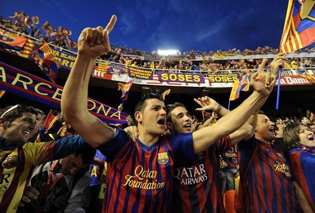 
                <strong>Ticket-Wahnsinn in England</strong><br>
                Normal ist das jedoch nicht! Einige internationale Spitzenklubs wie der FC Barcelona machen den Preiswahnsinn nicht mit. Bei den Katalanen gibt es ein Saisonticket schon ab 128 Euro.
              