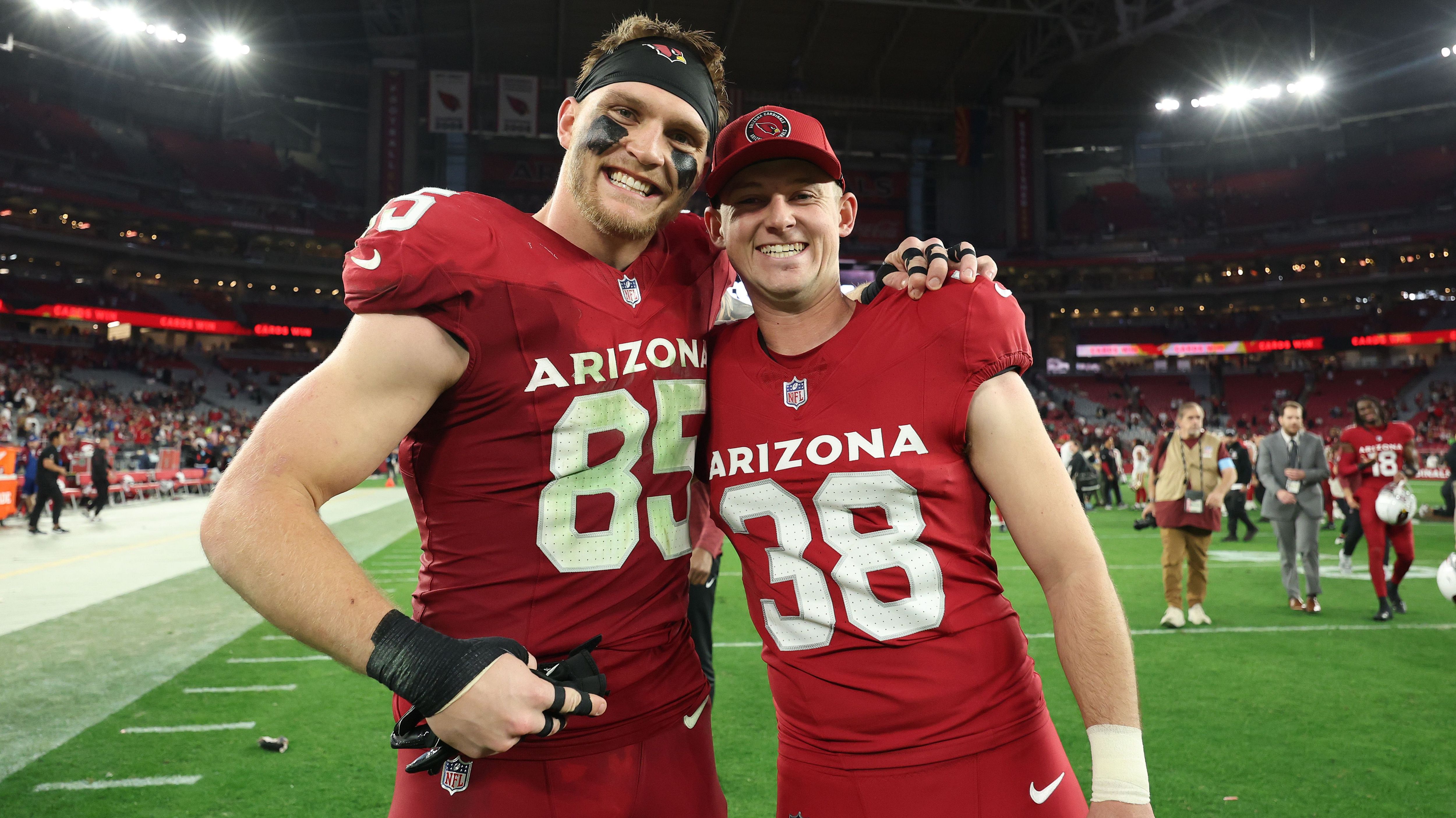 <strong>NFC West: Arizona Cardinals</strong><br>Woche 1: at Saints<br>Woche 2: vs. Panthers<br>Woche 3: at 49ers<br>Woche 4: vs. Seahawks (TNF)<br>Woche 5: vs. Titans<br>Woche 6: at Colts<br>Woche 7: vs. Packers<br>Woche 8: Bye<br>Woche 9: at Cowboys (MNF)<br>Woche 10: at Seahawks<br>Woche 11: vs. 49ers<br>Woche 12: vs. Jaguars<br>Woche 13: at Buccaneers<br>Woche 14: vs. Rams<br>Woche 15: at Texans<br>Woche 16: vs. Falcons<br>Woche 17: at Bengals<br>Woche 18: at Rams