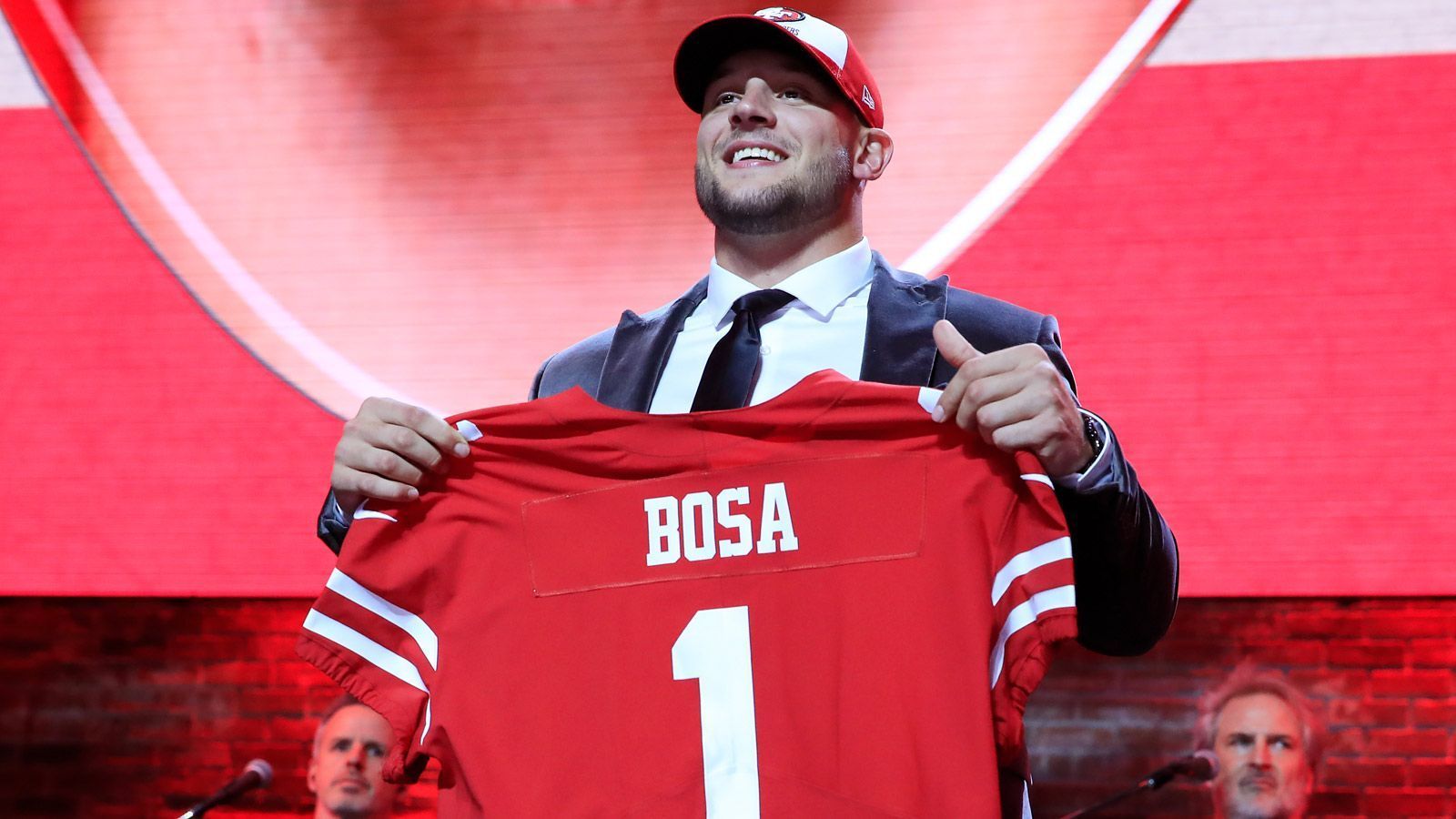
                <strong>Draft Pick 2: San Francisco 49ers</strong><br>
                Spieler: Nick BosaPosition: Defensive EndCollege: Ohio State
              
