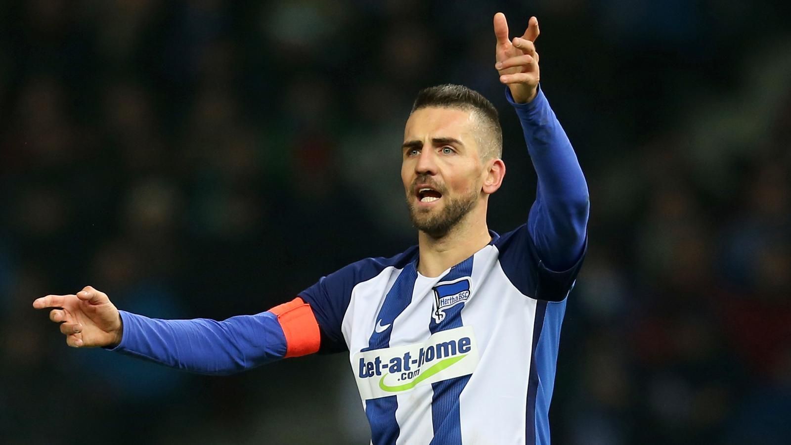 
                <strong>Hertha BSC: Vedad Ibisevic</strong><br>
                Im Team seit: August 2015Kapitän seit: 2016
              