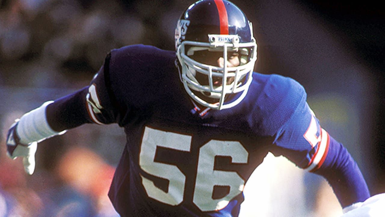 <strong>56: Lawrence Taylor</strong><br>Team: New York Giants<br>Position: Outside Linebacker<br>Erfolge: Pro Football Hall of Famer, zweimaliger Super-Bowl-Champion, NFL MVP 1986, dreimaliger NFL Defensive Player of the Year, achtmaliger First Team All-Pro, zehnmaliger Pro Bowler<br>Honorable Mention: Chris Doleman