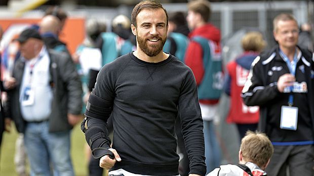 
                <strong>Alban Meha (Torku Konyaspor)</strong><br>
                In der Bundesliga hinterließ Alba Meha mit dem SC Paderborn keine sonderlich großen Fußstapfen. Läuft es für den Albaner bei Torku Konyaspor besser? Sein Vertrag in der Hauptstadt der größten türkischen Provinz läuft bis Sommer 2016.
              