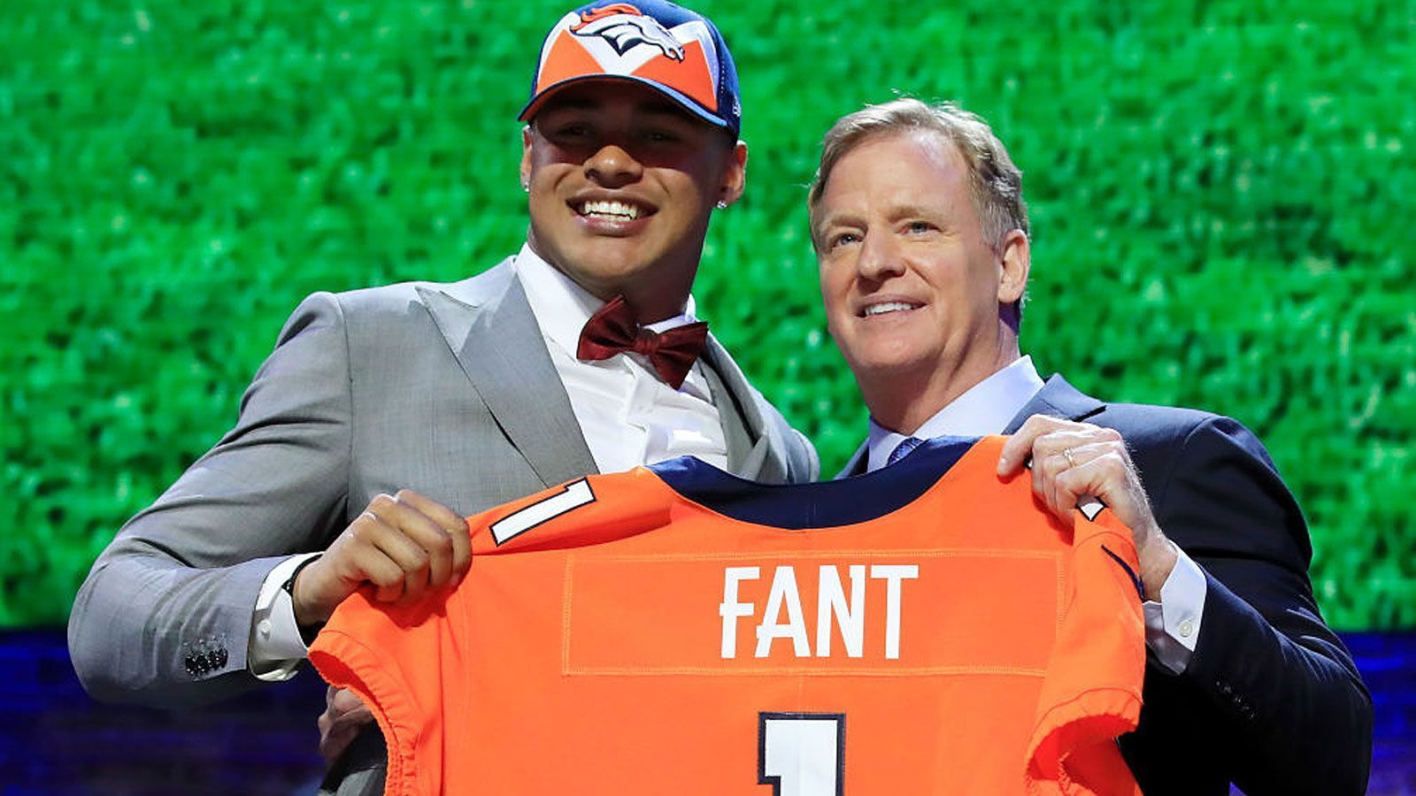 
                <strong>Die Draft Picks der Denver Broncos (6)</strong><br>
                Pick 20: Noah Fant (Foto/Iowa, TE)Pick 41: Dalton Risner (Kansas State, T)Pick 42: Drew Lock (Missouri, QB)Pick 71: Dre'Mont Jones (Ohio State, DT)Pick 156: Justin Hollins (Oregon, DE)Pick 187: Juwann Winfree (Colorado, WR)
              