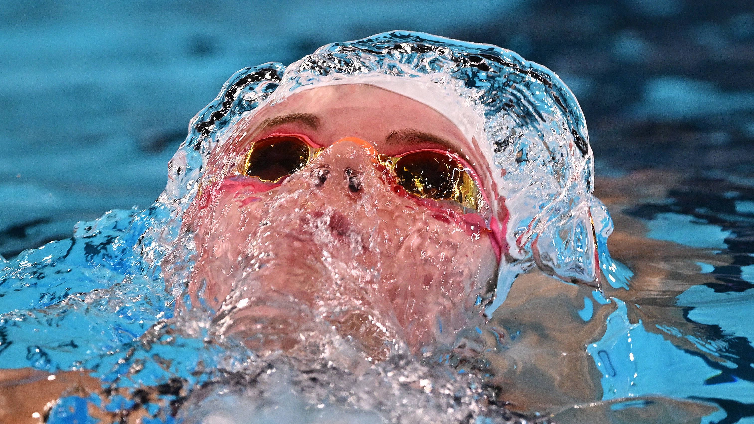 <strong>Olympia 2024: Die besten Bilder des sechsten Tages</strong><br>Wie eine Frisur legt sich das Wasser auf den Kopf der US-amerikanischen Schwimmerin Regan Smith.