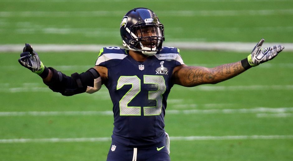 
                <strong>Jeron Johnson (Free Agency -> Seattle Seahawks)</strong><br>
                Nach der schlimmen Verletzung von Safety Earl Thomas (Schienbeinbruch) mussten die Seattle Seahawks reagieren. Mit der Verpflichtung von Free Agent Jeron Johnson, holt die Franchise einen alten Bekannten zurück. Johnson stand bereits von 2011 bis 2014 bei den Hawks unter Vertrag. Dabei sammelte er in 46 Spielen insgesamt 43 Tackles, zwei Sacks und einen Forced Fumble. Der 28-Jährige wird Thomas, dessen Saison beendet ist, in der Secondary ersetzen.
              