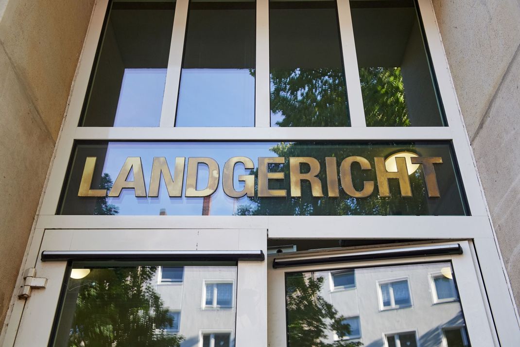 Der Eingangsbereich des Landgerichts in Dortmund, an dem das Verfahren stattfinden wird