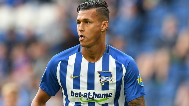 
                <strong>Hertha BSC</strong><br>
                Das, was die Berliner wollten, haben sie durchgezogen. Im Angriff der Coup mit Toptalent Davie Selke (Foto) sowie Mathew Leckie. Auch die anderen Baustellen wurden weitestgehend geschlossen, auf aktuelle Verletzungen wie von Selke aber nicht mehr reagiert. ran-Note: 3+
              