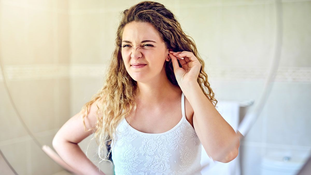 Beim Verwenden von Ohrstäbchen gehen die Meinungen auseinander – ihr solltet wissen, dass das Innenohr und der Gehörgang sehr empfindlich sind!  