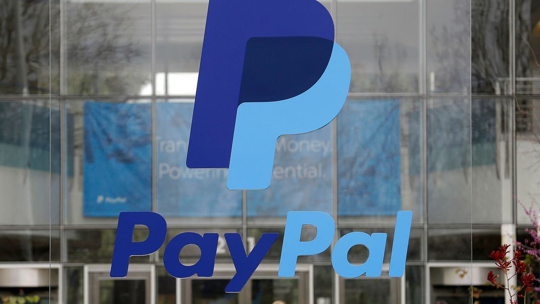 Der Online-Bezahldienst Paypal will angesichts des schwierigen Wirtschaftsumfelds rund sieben Prozent seiner Beschäftigten loswerden - rund 2.000 Mitarbeiter:innen.