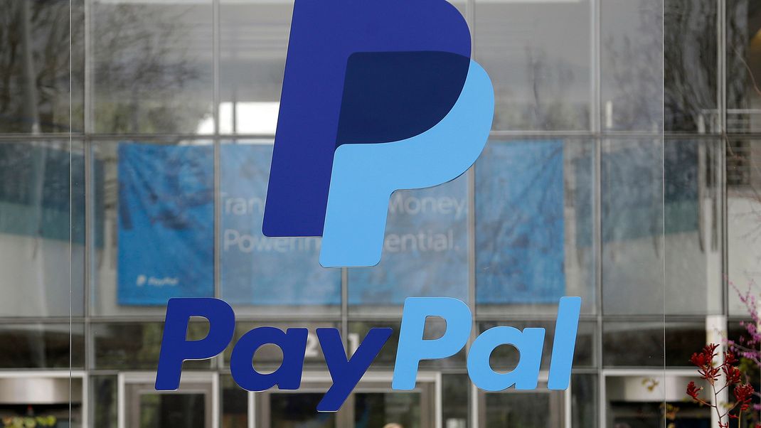 Der Online-Bezahldienst Paypal will angesichts des schwierigen Wirtschaftsumfelds rund sieben Prozent seiner Beschäftigten loswerden - rund 2.000 Mitarbeiter:innen.