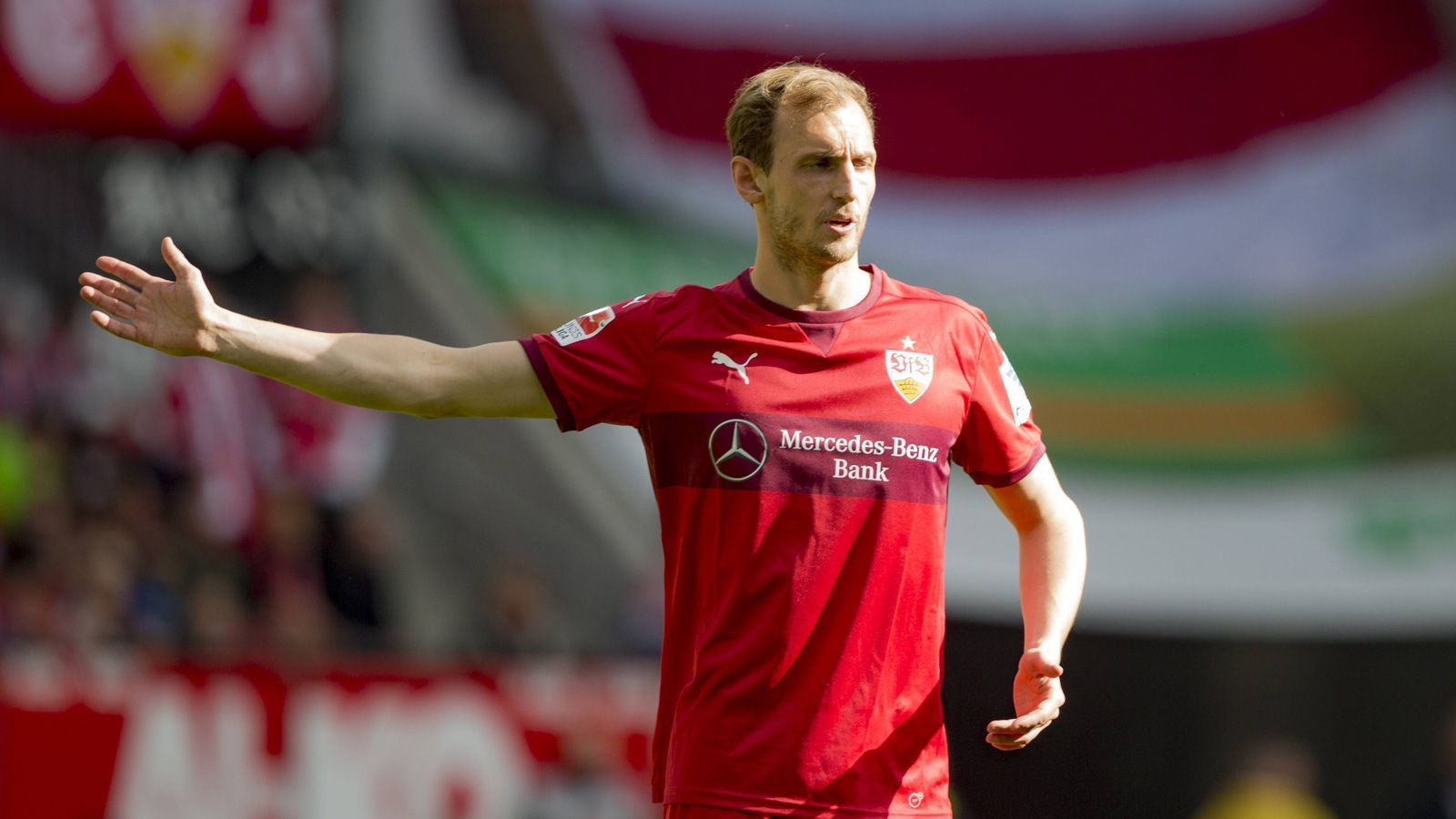 
                <strong>Georg Niedermeier</strong><br>
                &#x2022; FC Bayern München: 1995 bis 2005 (Junioren), 2003 bis 2009 (FCB II) -<br>&#x2022; VfB Stuttgart: 2009 bis 2016<br>
              