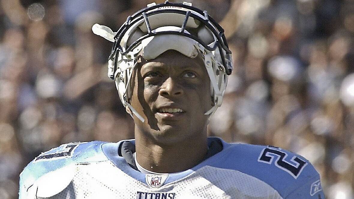 
                <strong>Tennessee Titans: Eddie George </strong><br>
                Erzielte Touchdowns: 74Position: Running Back
              