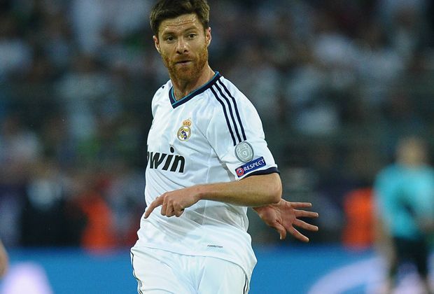 
                <strong>Xabi Alonso</strong><br>
                Xabi Alonso ist der Letzte unserer Aufzählung. Er gewann mit Steven Gerrard 2005 und mit Real Madrid 2014 die Champions League. Darüber hinaus ist der Spanier zweimaliger Europameister und einmaliger Weltmeister. Der "Sechser" besticht durch ein herausragendes Spielverständnis.
              