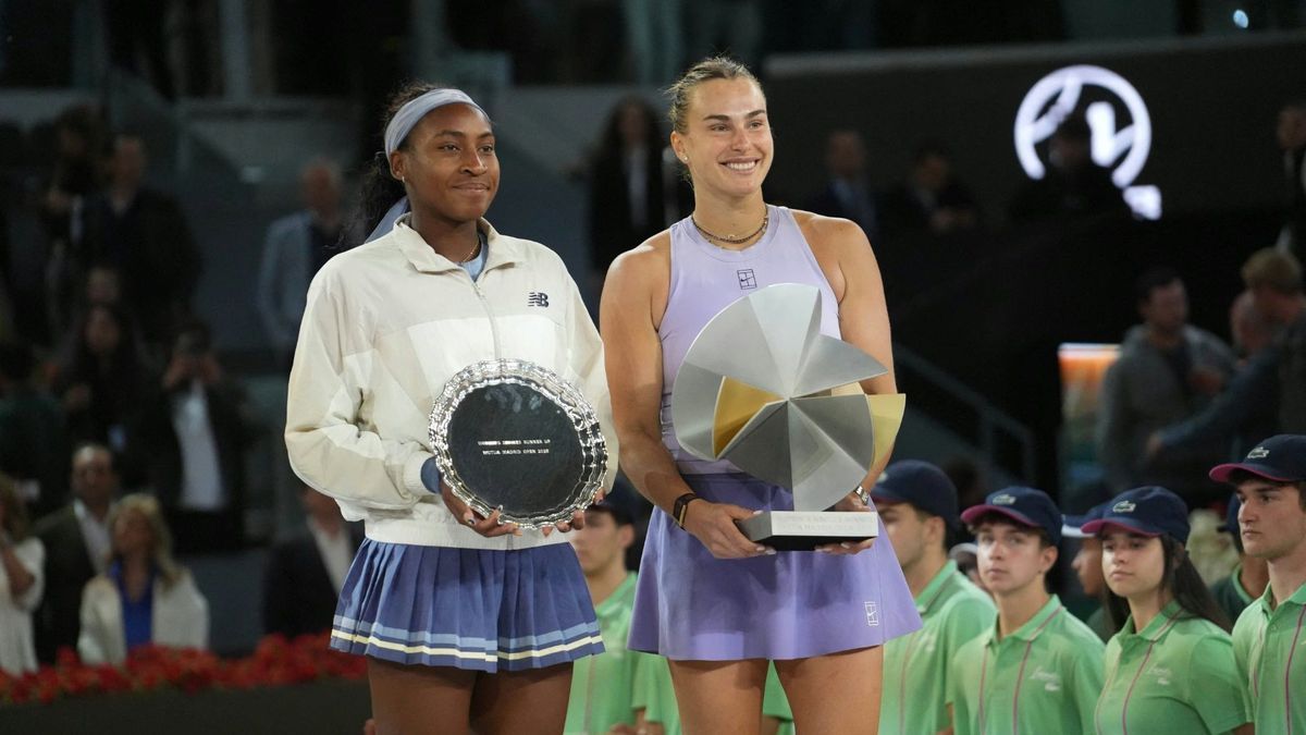 Sabalenka und Gauff bei der Siegerehrung des Madrid Open
