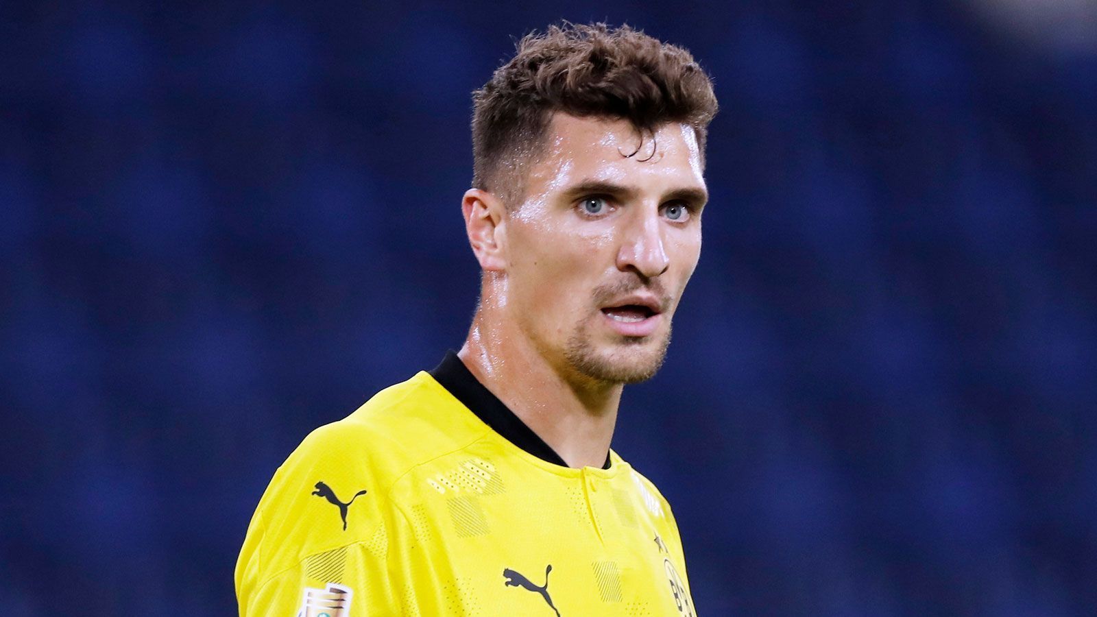 
                <strong>Thomas Meunier (Borussia Dortmund)</strong><br>
                Der routinierte Zugang geht nur dosiert mit nach vorne. Hinten unterlaufen ihm schonmal halbseidene Aktionen im eigenen Strafraum. Insgesamt offenbart Meunier noch Luft nach oben. ran-Note: 4
              