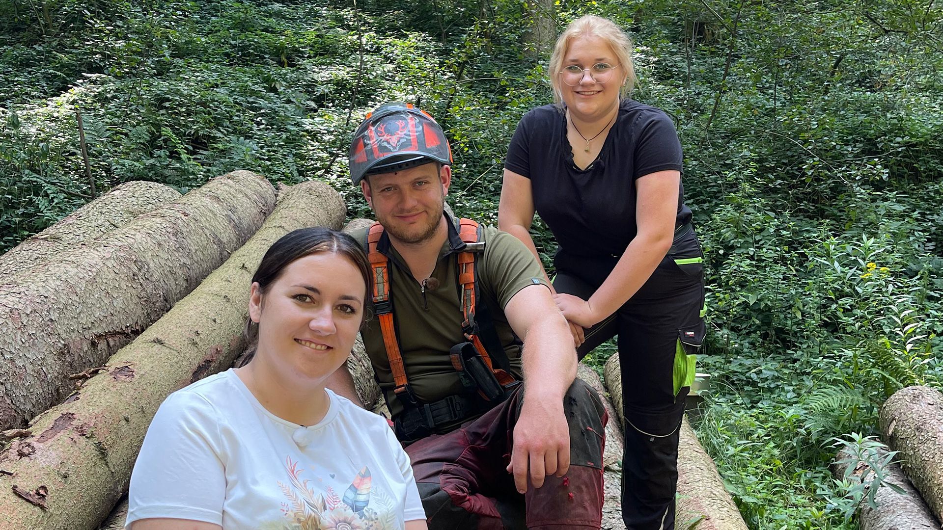 Hannes hat sich zwei Damen für die Hofwoche ausgesucht.