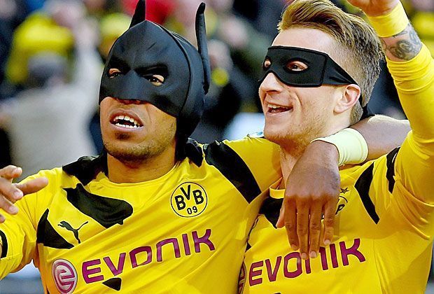 
                <strong>Marco Reus (Borussia Dortmund)</strong><br>
                "Wir waren vor zwei Tagen zusammen essen, das ist dabei herausgekommen." (Marco Reus von Borussia Dortmund über den Batman-und-Robin-Jubel mit Pierre-Emerick Aubameyang im Derby gegen Schalke)
              