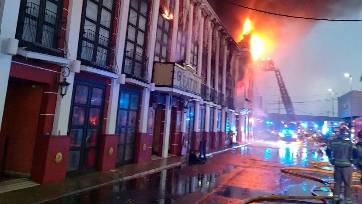 Murcia, Spanien: Am Sonntag sind in drei Diskotheken Feuer ausgebrochen. Die Todeszahl steigt stündlich.