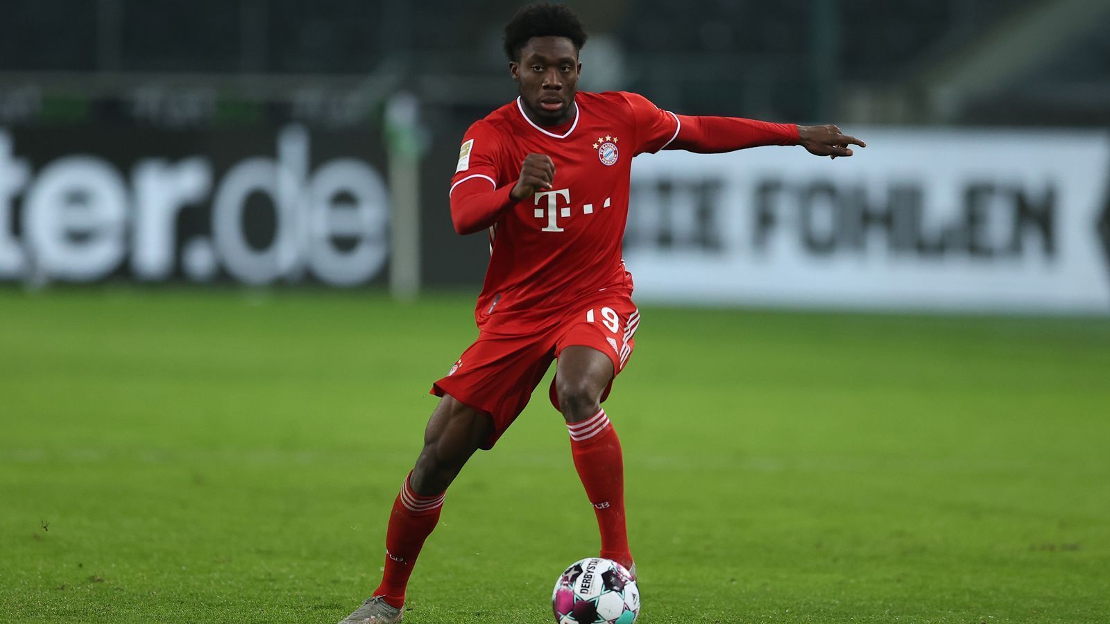 
                <strong>Verteidigung: Alphonso Davies</strong><br>
                Verein: Bayern München
              