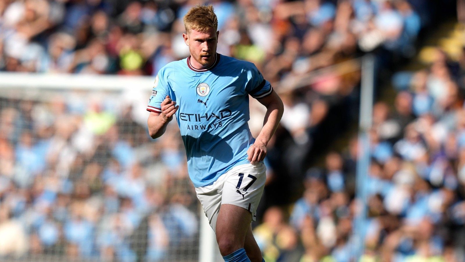 <strong>Platz 9: Kevin De Bruyne (Manchester City)</strong><br>
                Gesamt-Einnahmen 2023: 39 Millionen US-Dollar<br>Gehalt: 35 Millionen US-Dollar<br>Sponsoring-Einnahmen: 4&nbsp;Millionen US-Dollar