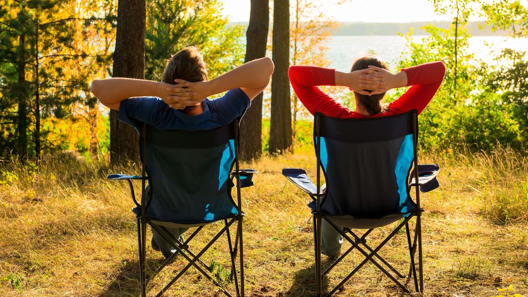 Übernachten im Freien, ganz ohne andere Menschen in unmittelbarer Nähe, schätzen viele Naturliebenden besonders.